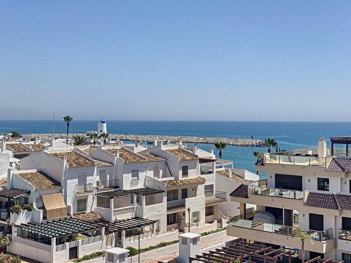 Lovely With Pool & Sea Views - Marina Del Castillo 2129 Manilva