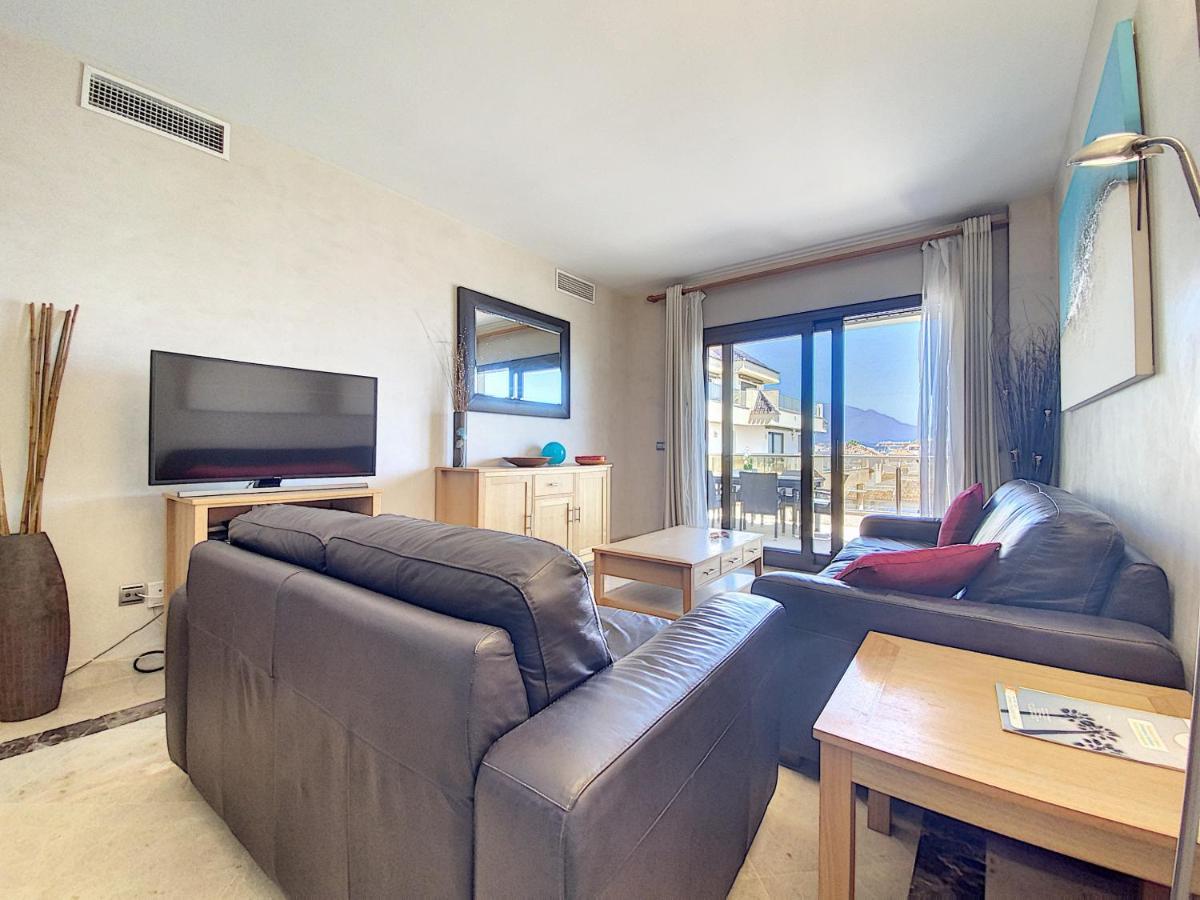 Lovely With Pool & Sea Views - Marina Del Castillo 2129 Appartement Manilva